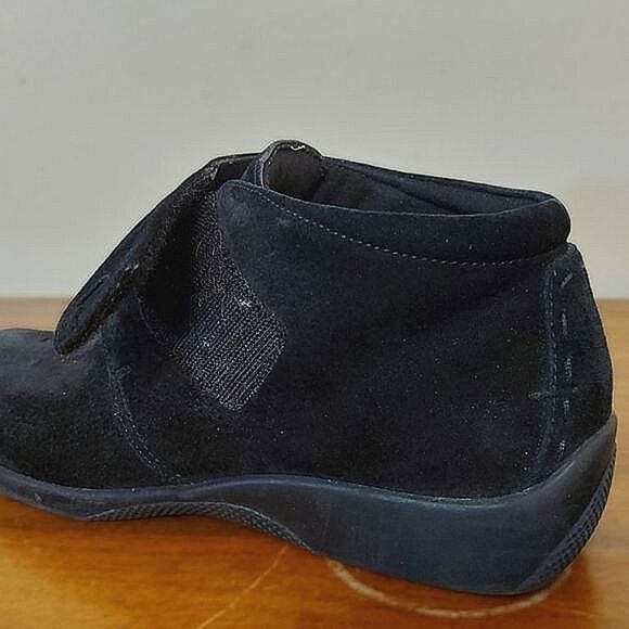 Strictly Comfort black suede velcro boots - Picture 8 of 8